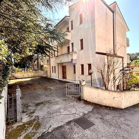 Apartament A Stone's Throw From The Sea *